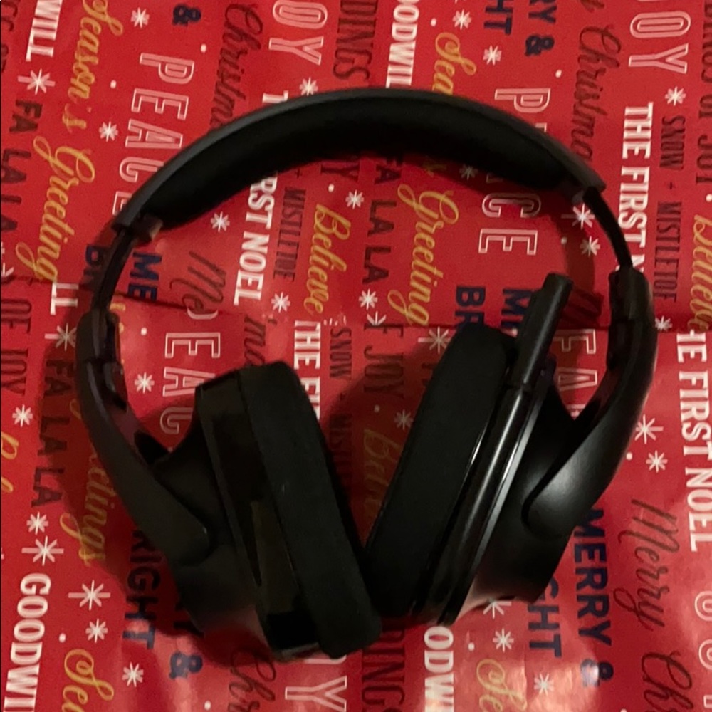 Logitech g533 - Picture 2 of 3